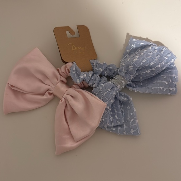 NWT new with tags Nordstrom Blue Pink Bow Hair Scrunchie set of 2 - Picture 1 of 4